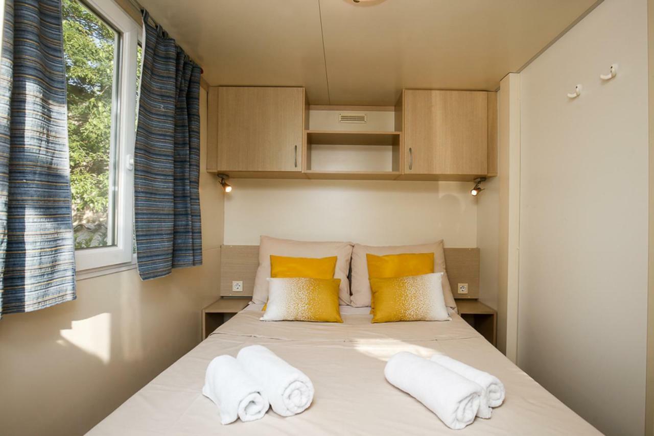 Mobile Homes Dvor Ferienhaus *