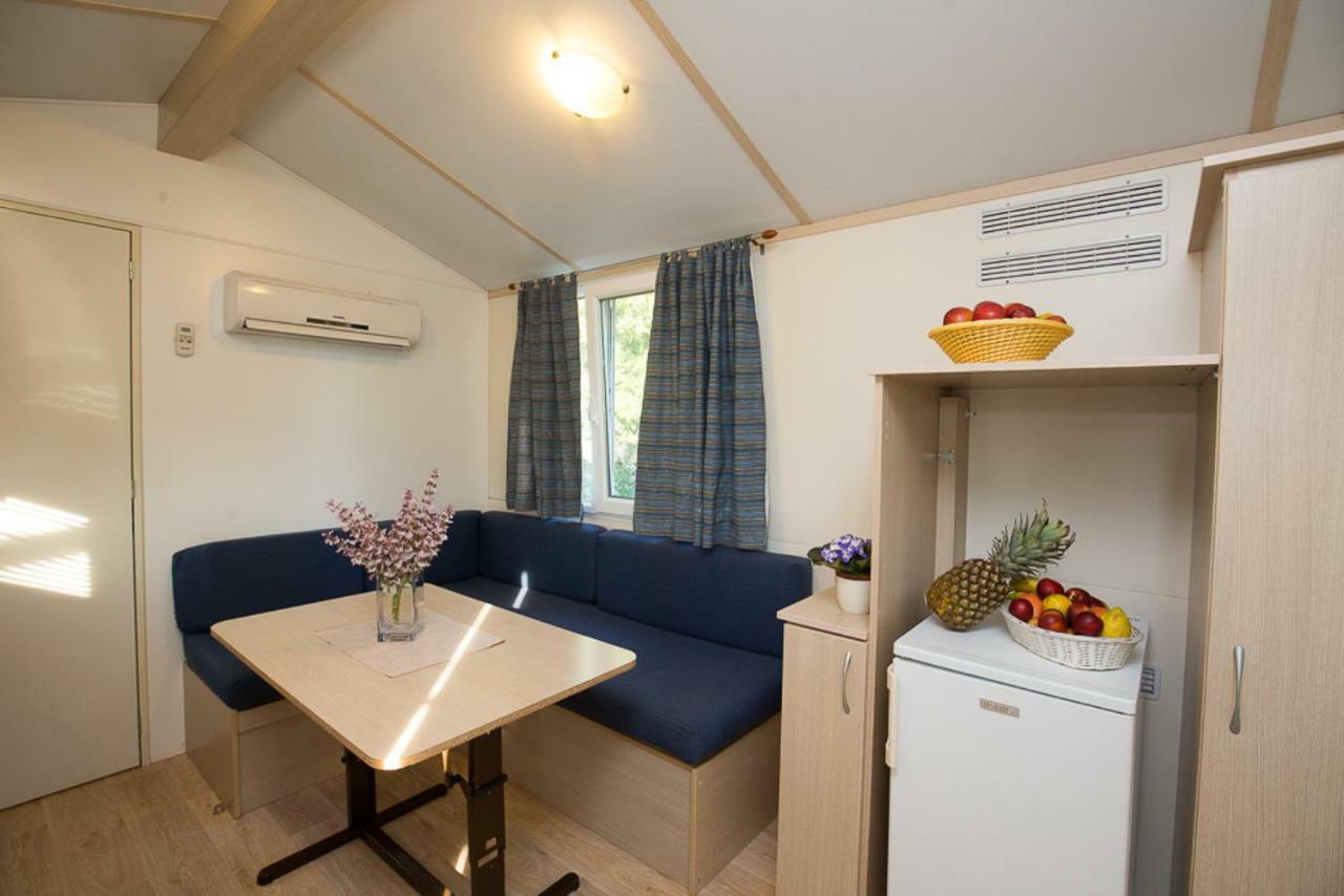 Ferienhaus Mobile Homes Dvor *